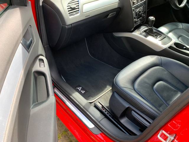 2009 Audi A4 2.0 TDI 143 SE 5dr